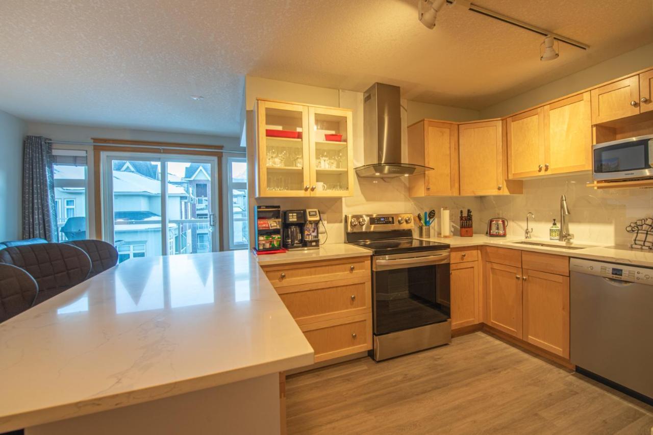 Mountain View 2 Bedroom Condo - Wt Top Floor-401 Canmore Eksteriør billede